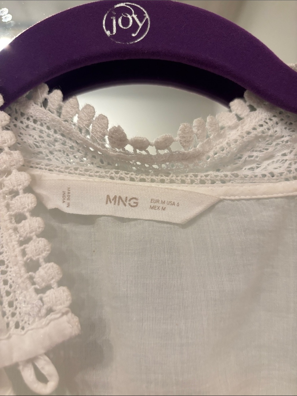 Mango white button down. Size M - Picture 2 of 8